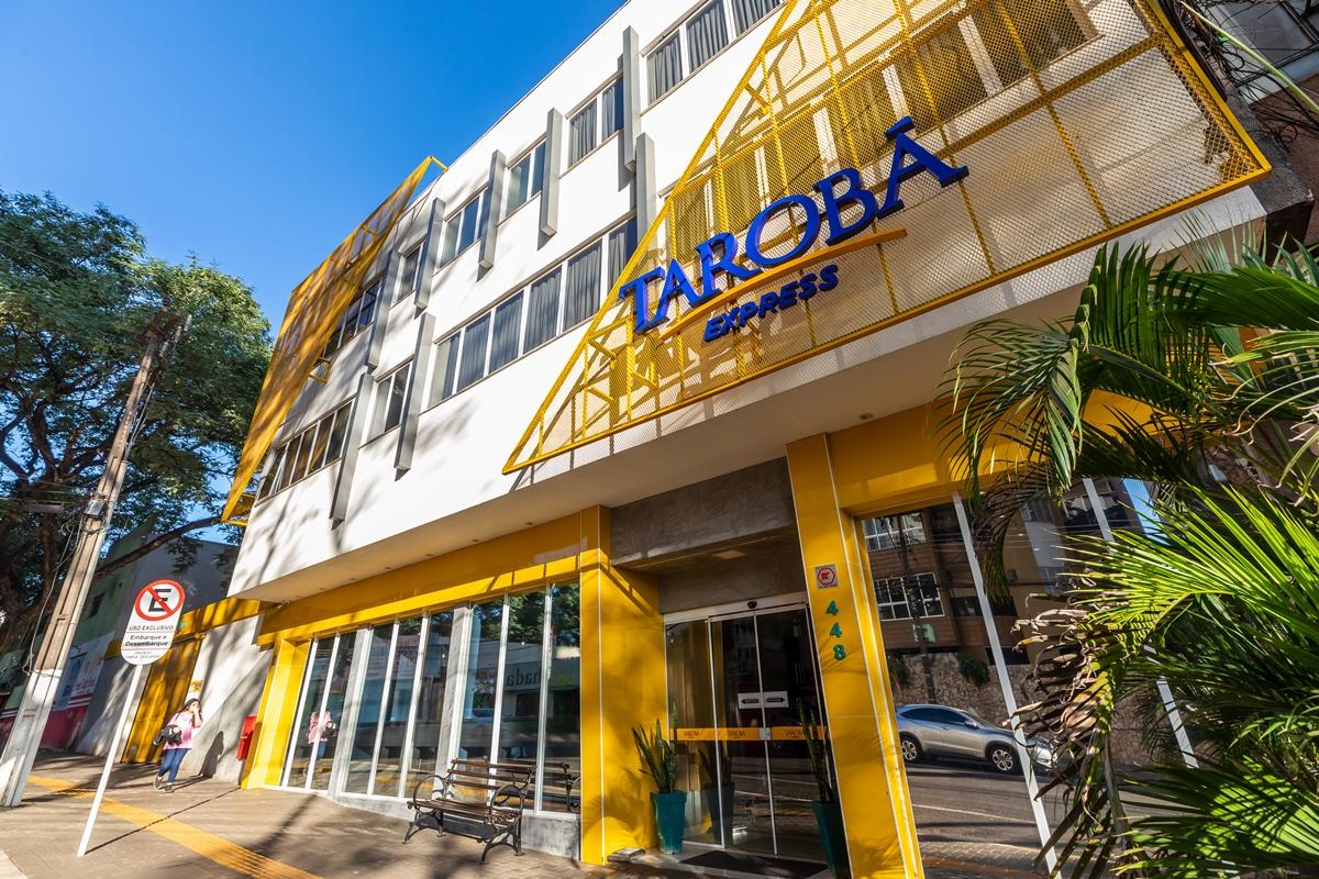 Готель Taroba Express Фос-ду-Іґуасу Екстер'єр фото